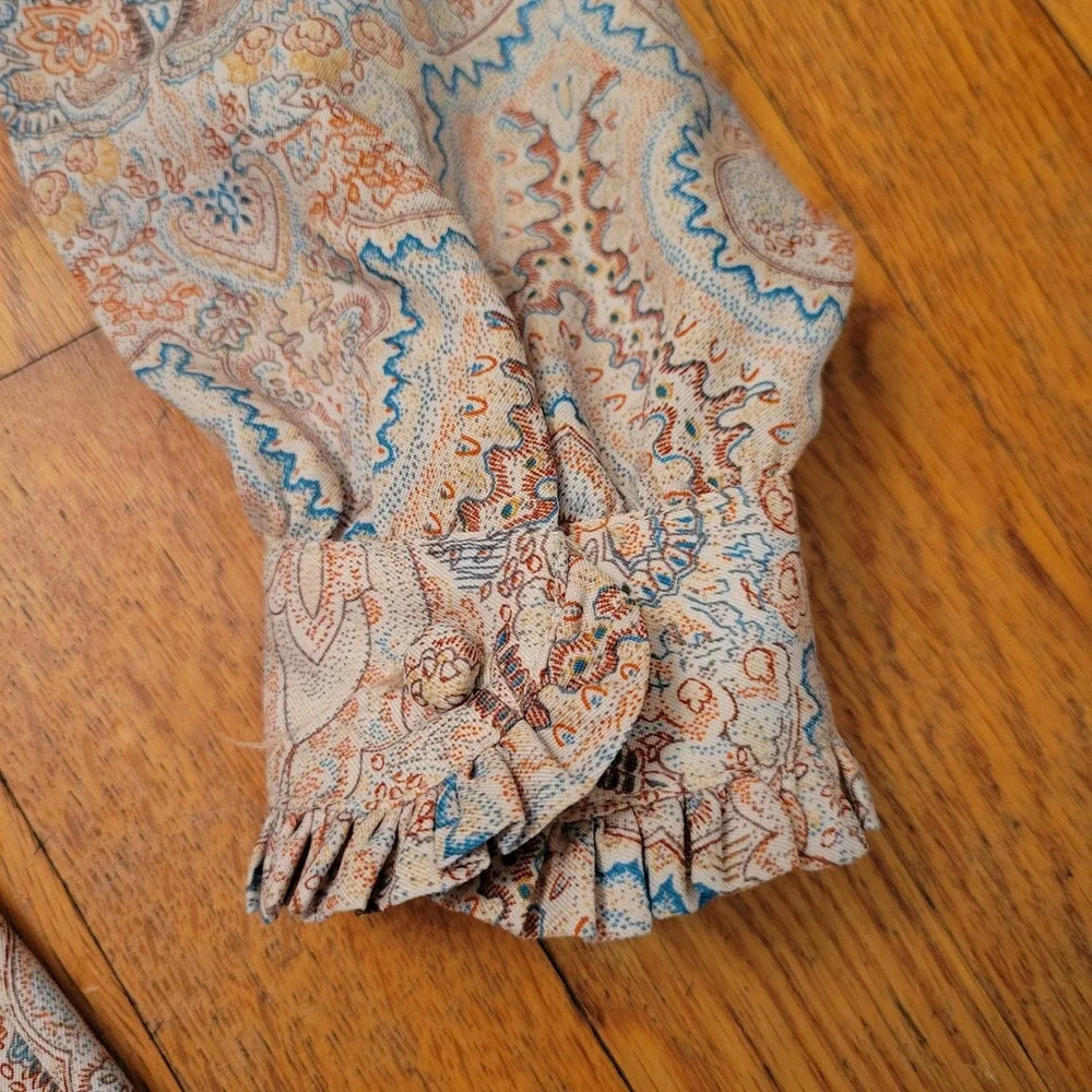 Vintage Western 12 Blouse Tan Paisley Ruffle Neck Puff Shoulder Lightweight Boho